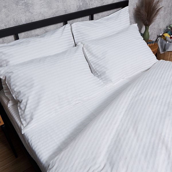 Фото - Комплект постільної білизни Moon&Star прост. 220х240 + 2 нав. 50х70 Бязь Gold Люкс White Harmony (MS-880000514)