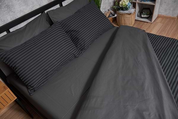 Фото - Комплект постільної білизни Moon&Star 143х210х2 нав. 4х70х70 Gray Stripe&Black Бязь Gold Люкс (MS-820001072)