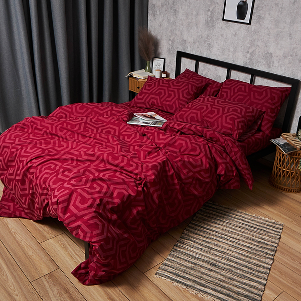 Фото - Комплект постільної білизни Moon&Star Бязь Gold Люкс Burgundy Charm 160х220 + 50х70 см 2 шт. (MS-890000079)