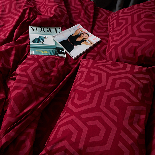 Фото - Комплект постільної білизни Moon&Star Бязь Gold Люкс «Burgundy Charm» King Size 220x240 см нав. 2х50х70 (MS-820006091)