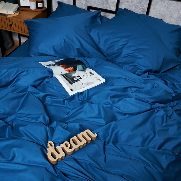 Фото - Комплект постільної білизни Moon&Star Satin Premium Deep Blue 143х210х2 нав. 4х70х70 (MS-820008534)