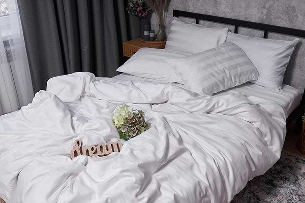 Фото - Комплект постельного белья Moon&Star Satin Premium Royal White 160х220 нав. 4х70х70 (MS-820002952)