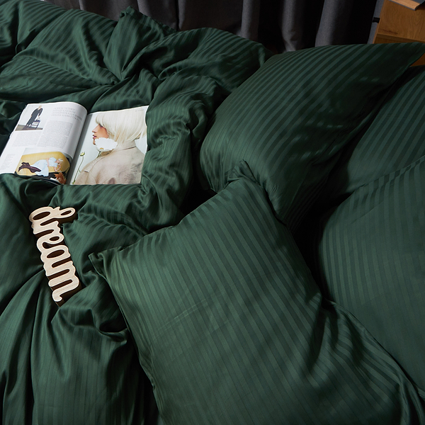 Фото - Комплект постельного белья Moon&Star Satin Stripe Mystic Green 143х210 нав. 2х50х70 (MS-820008626)