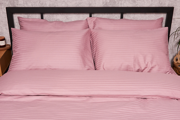 Фото - Комплект постельного белья Moon&Star Satin Stripe Stripe Candy 160х220 нав. 4х70х70 (MS-820003559)