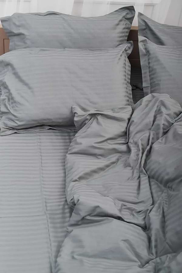 Фото - Комплект постельного белья детский Moon&Star Satin Stripe, Stripe Gray 110х140 нав. 2х40х60 (MS-830000209)