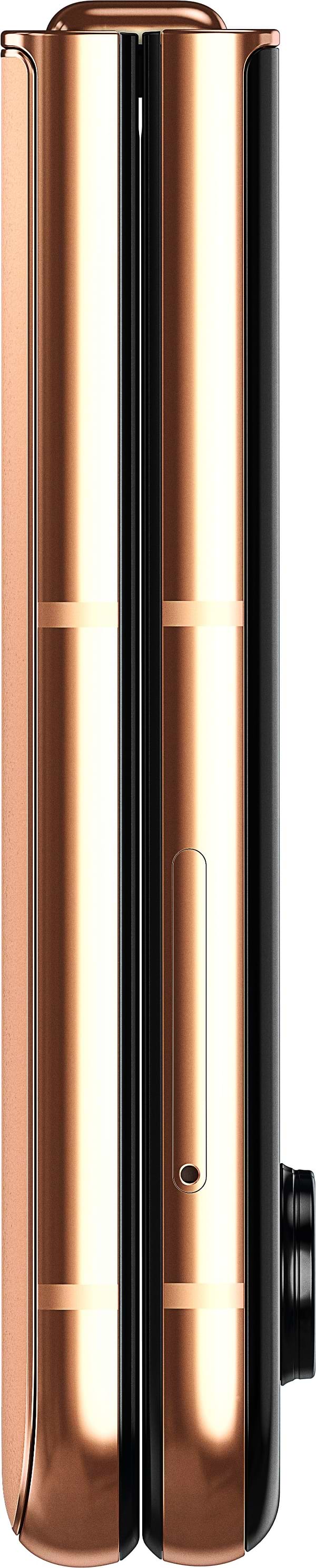 Фото - Смартфон Motorola Razr 50 Ultra 12/512Gb Peach Fuzz