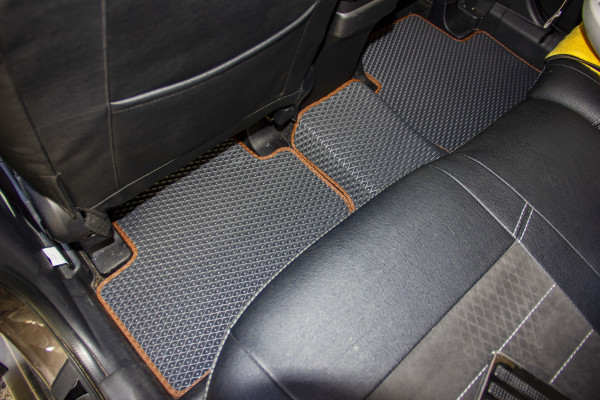 Фото - Коврики из экокожи в салон авто EVAtech для Outlander 5 seats Mitsubishi 2013 3 поколение SUV EU (MT31513CD5LA2BBB)