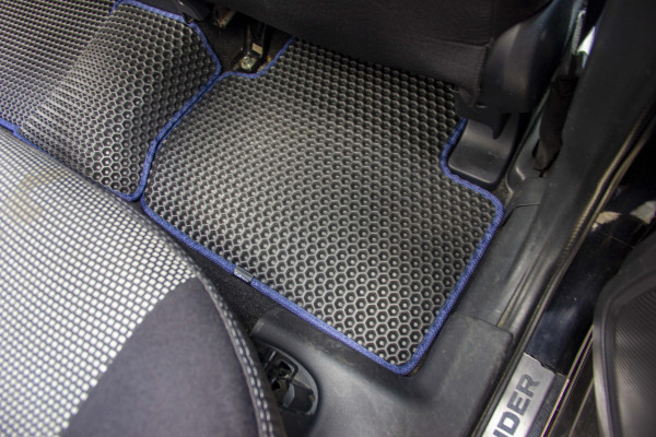 Фото - Коврики из экокожи в салон авто EVAtech для Outlander 5 seats Mitsubishi 2013 3 поколение SUV EU (MT31513CB5LA2BBB)