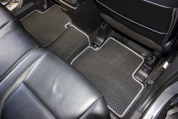 Фото - Коврики из экокожи в салон авто EVAtech для Outlander 5 seats Mitsubishi 2013 3 поколение SUV EU (MT31513CB5LA2BBB)