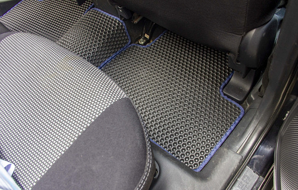 Фото - Коврики из экокожи в салон авто EVAtech для Outlander 5 seats Mitsubishi 2013 3 поколение SUV EU (MT31513CB5LA2BBB)