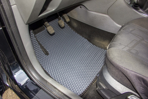 Фото - EVA коврики в салон авто EVAtech для Focus (C307) 3-doors MT Ford 2005-2010 2 поколение Htb EU FD32208CV5RBB