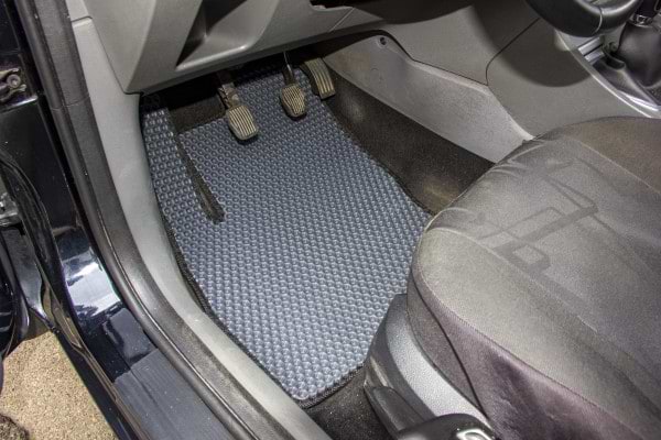 Фото - EVA коврики в салон авто EVAtech для Focus (C307) 3-doors MT Ford 2005-2010 2 поколение Htb EU FD32208CV5TL2RBB