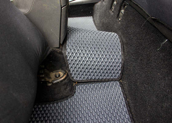 Фото - EVA коврики в салон авто EVAtech для Focus (C307) 3-doors MT Ford 2005-2010 2 поколение Htb EU FD32208CV5RBB