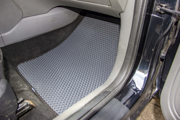 Фото - EVA коврики в салон авто EVAtech для Focus (C307) 3-doors MT Ford 2005-2010 2 поколение Htb EU FD32208CV5RBB