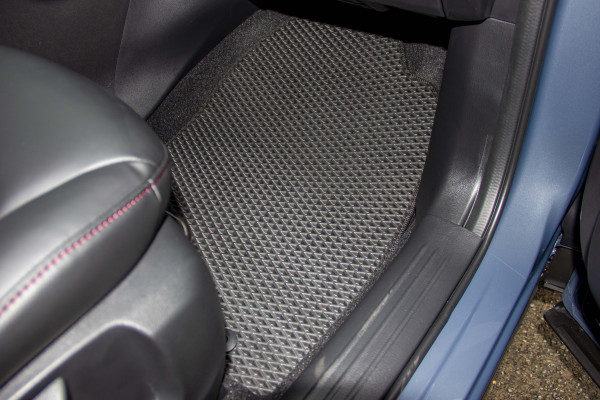 Фото - Килимки з екошкіри в салон авто передні EVAtech для CX-5 (KF) Mazda 2016-2021 2 поколение SUV EU MZ3150AD2VL4BBB