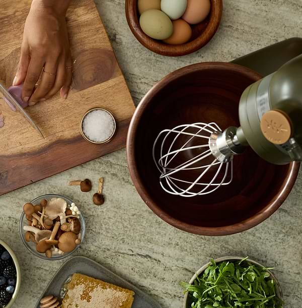 Фото - Планетарний міксер KitchenAid Artisan 4,7 л (5KSM180WSEEG)