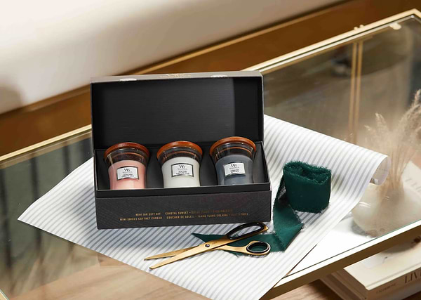 Фото - Набір свічок Woodwick mini Coastal Sunset, Evening Onyx, Solar Ylang (1727429E)