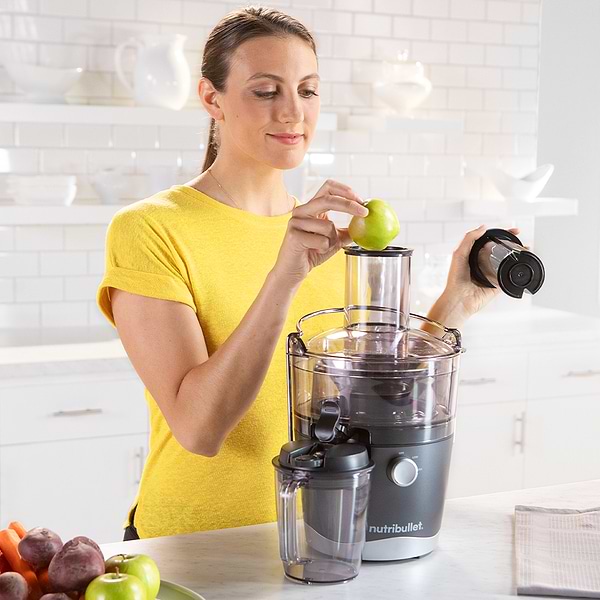 Фото - Соковитискач відцентровий NUTRIBULLET NBJ100G