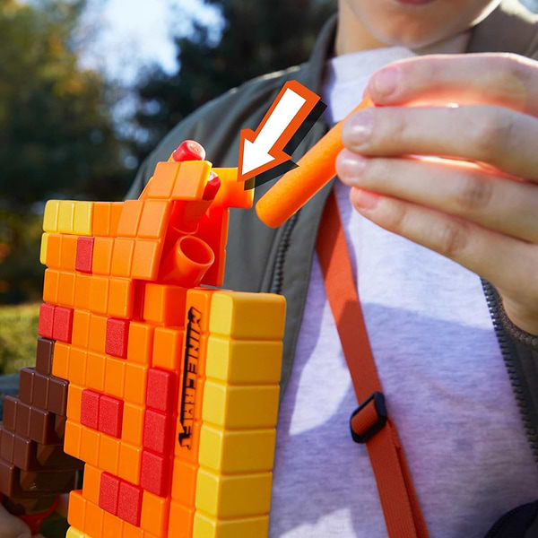 Фото - Бластер многозарядный Hasbro топор Nerf Firebrand серии Майнкрафт (F8953)