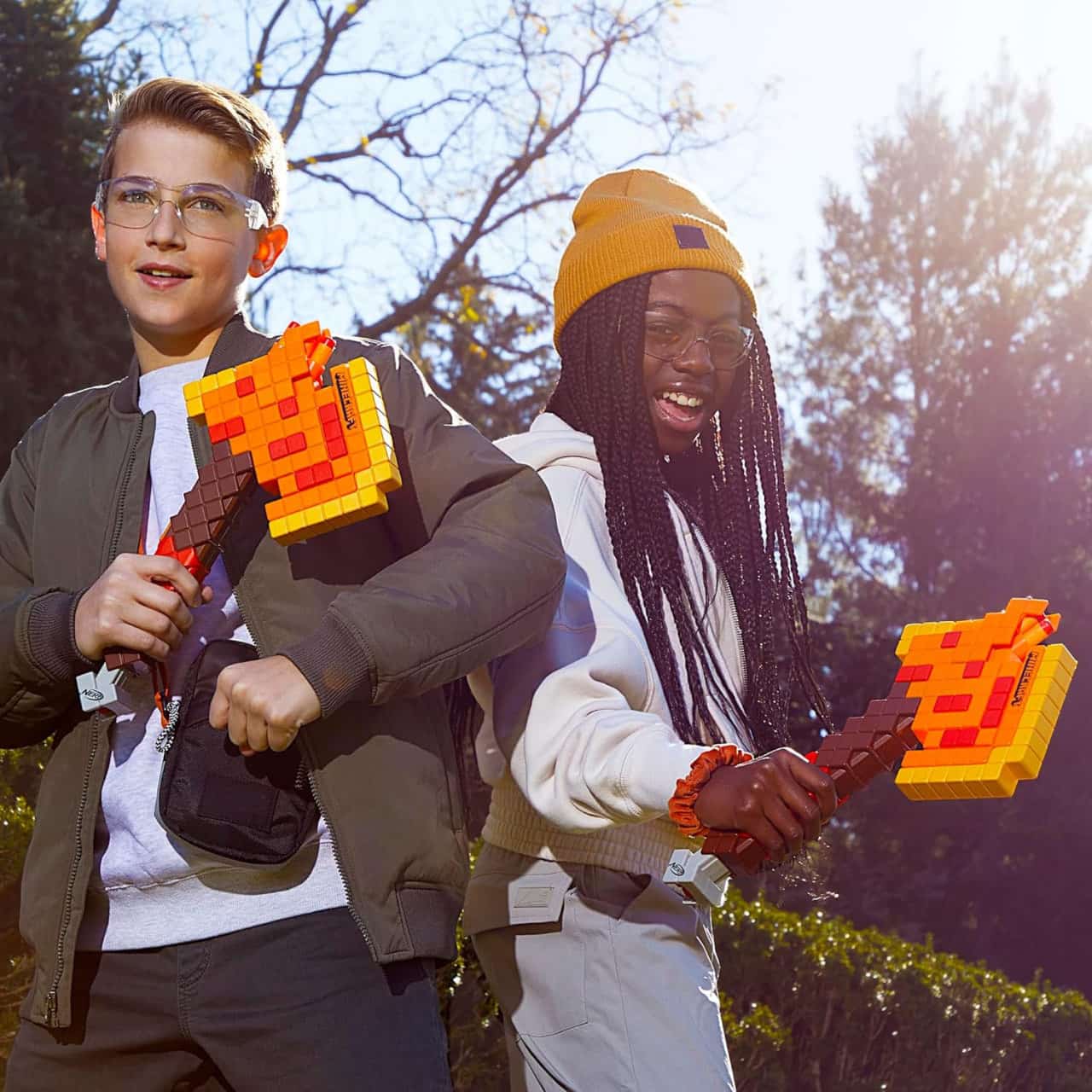 Фото - Бластер многозарядный Hasbro топор Nerf Firebrand серии Майнкрафт (F8953)