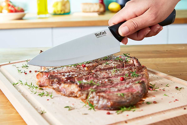 Фото - Ніж кухаря Tefal K2210255 Essential 20 см
