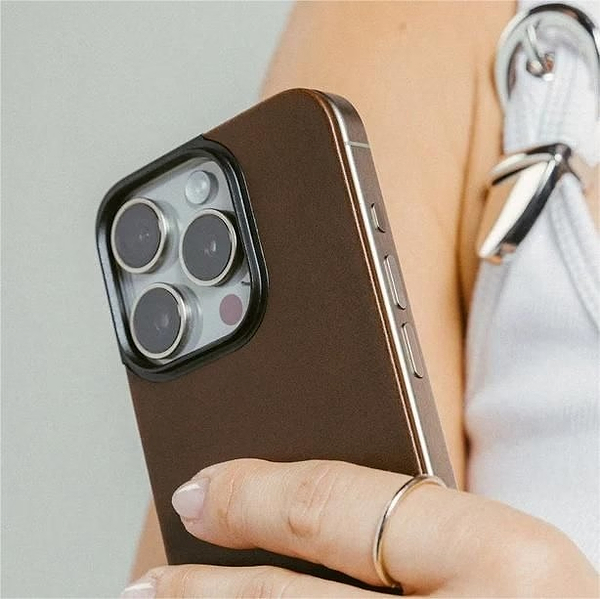 Фото - Чехол для смартфона Nomad Magnetic Rustic Brown Horween for iPhone 16 Pro Max (NM01361985)