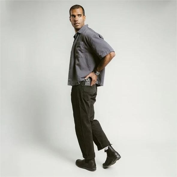 Фото - Чехол для смартфона Nomad Modern Leather Back Horween for iPhone 16 Pro Max (NM01690085)