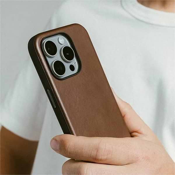 Фото - Чохол для смартфону Nomad Modern Leather Brown for iPhone 16 Pro (NM01696285)