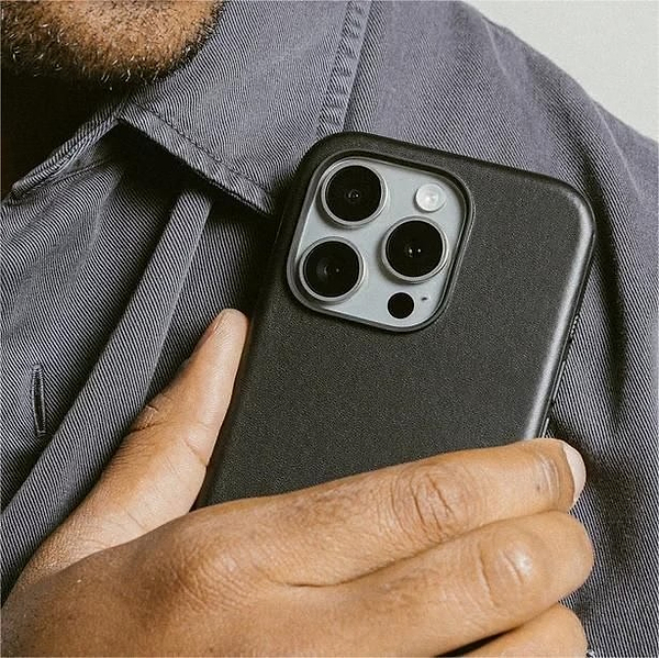 Фото - Чехол для смартфона Nomad Modern Leather Back for iPhone 16 Pro Max (NM01693185)