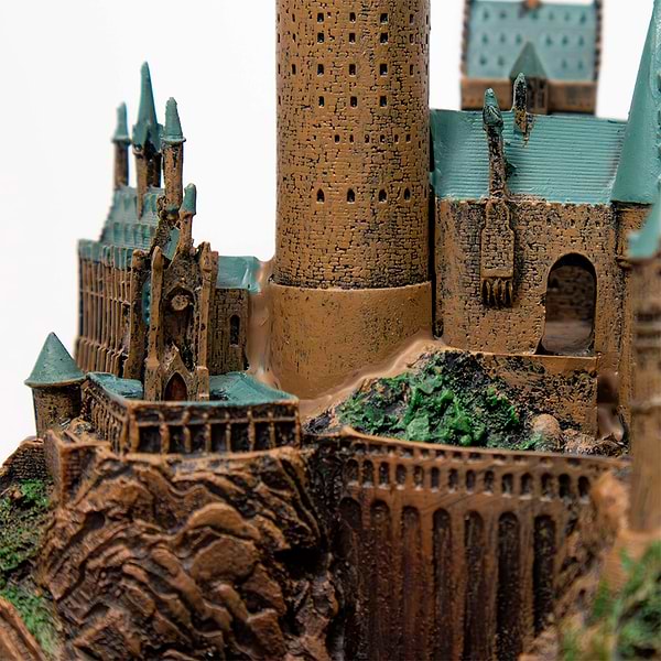 Фото - Коллекционная фигурка Noble Collection HARRY POTTER Hogwarts School Sculpture (NN7074)