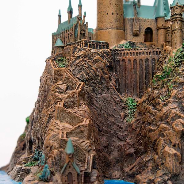 Фото - Коллекционная фигурка Noble Collection HARRY POTTER Hogwarts School Sculpture (NN7074)