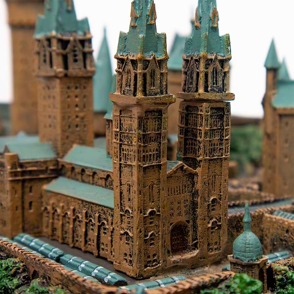 Фото - Коллекционная фигурка Noble Collection HARRY POTTER Hogwarts School Sculpture (NN7074)