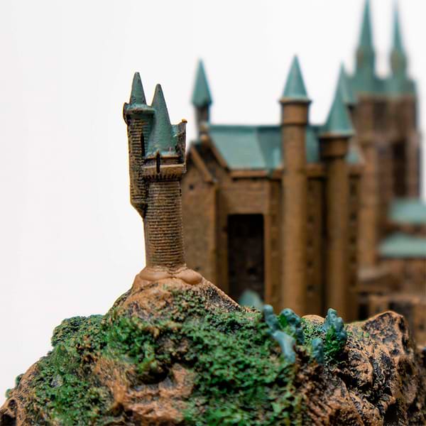 Фото - Коллекционная фигурка Noble Collection HARRY POTTER Hogwarts School Sculpture (NN7074)