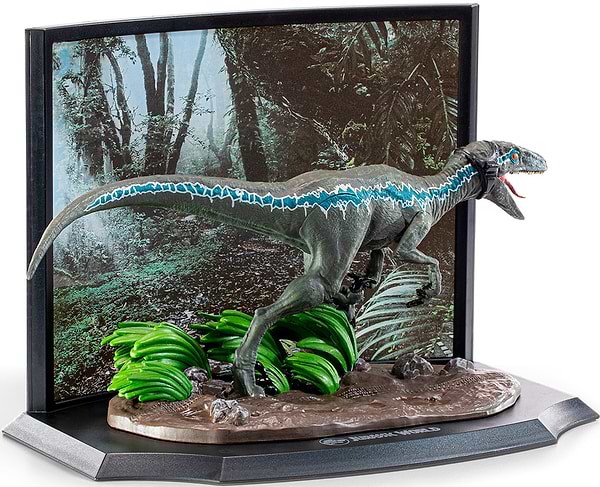 Фото - Колекційна фігурка Noble Collection JURASSIC WORLD Toyllectible Treasures - Blue 19 см (NN9750)