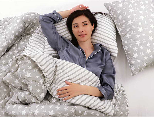 Фото - Подушка стандартна Руно 50х70 силіконова (310.52Star)