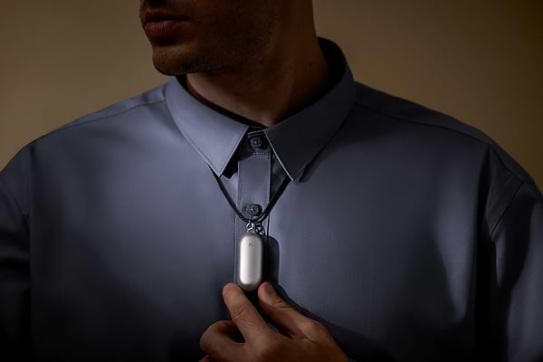 Фото - Диктофон Plaud.AI Note Pin Silver (PN0200-SI)