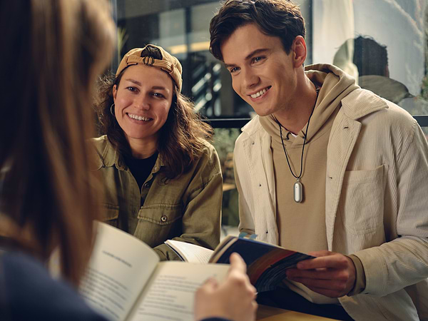 Фото - Диктофон Plaud.AI Note Pin Silver (PN0200-SI)