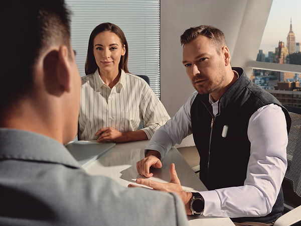 Фото - Диктофон Plaud.AI Note Pin Silver (PN0200-SI)