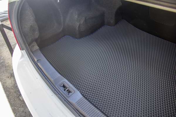 Фото - Коврик из экокожи в багажник авто EVAtech ECO для Almera Classic (B10) Nissan 2006-2013 1 поколение Sedan EU NS3184B1BBB