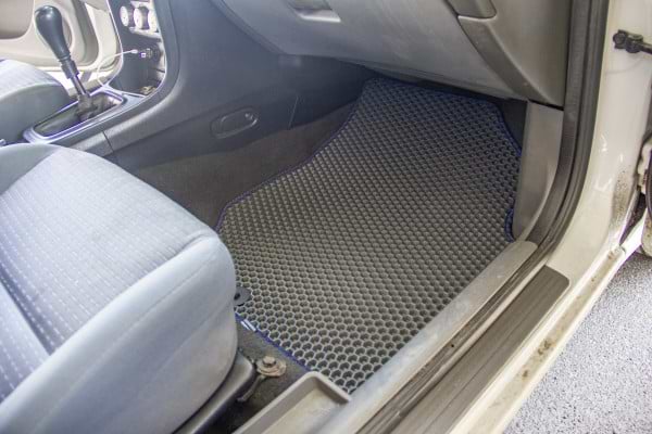 Фото - EVA коврики в салон авто EVAtech для Almera Classic (B10) Nissan 2006-2013 1 поколение Sedan EU NS3184CV5RBB