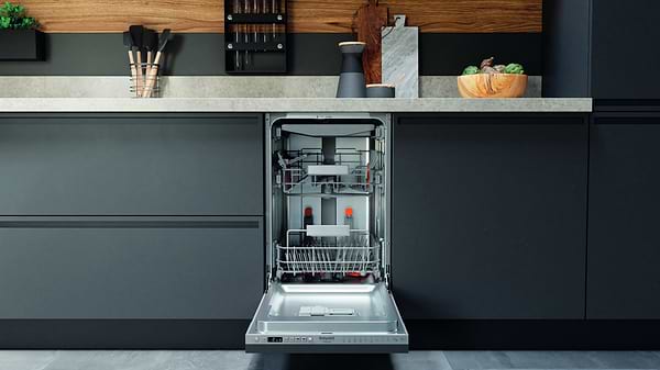 Фото - Посудомоечная машина встраиваемая Hotpoint-Ariston HSIO 3O35 WFE