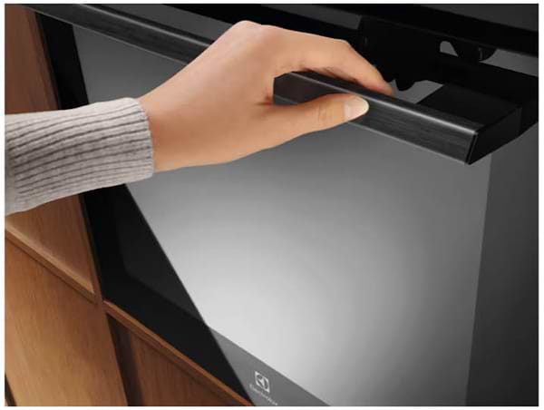 Фото - Духовой шкаф электрический Electrolux LOB8S38Z