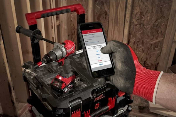 Фото - Дриль-шуруповерт Milwaukee M18 ONEPD2-0X (4933464526)