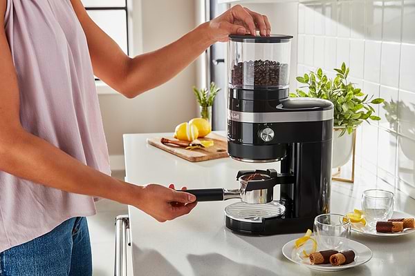 Фото - Кофемолка KitchenAid Artisan (5KCG8433EOB)