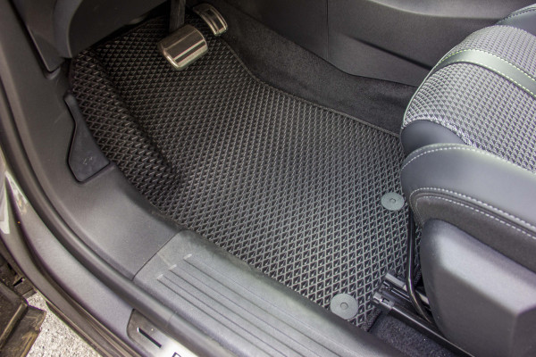 Фото - Коврики из экокожи в салон авто передние EVAtech ECO для 2008 Peugeot 2019 2 поколение SUV EU PT12767AE2AV2BBB
