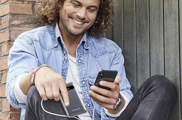 Фото - Батарея мобільна Intenso PD20000 Quick Charge black 20000mAh