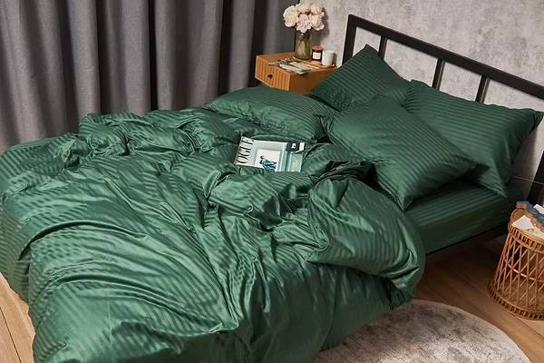 Фото - Комплект постільної білизни Moon&Star Satin Stripe «Stripe Verdant» King Size 220x240 см нав. 4х70х70 (MS-820005289)