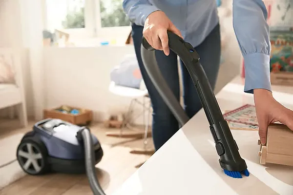 Фото - Уценка - Пылесос для сухой уборки с мешком Philips FC8781/09