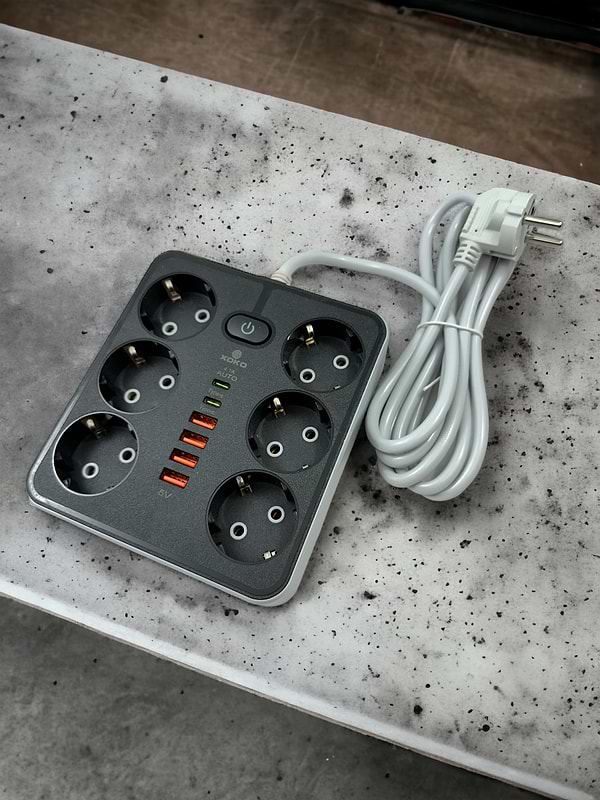 Фото - Уценка - Сетевой фильтр XOKO SP-6-4-2 2 м 6 розетки 6 USB Black (XK-SP-6-4-2-BK)