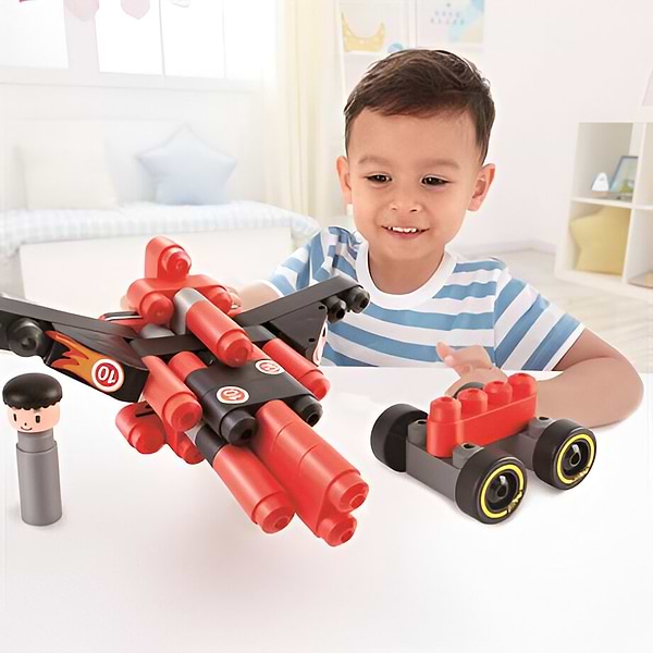 Фото - Пластиковий конструктор PolyM Гоночний автомобіль 31 деталь (760020)